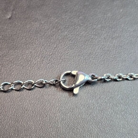 Memorial Ashes Necklace With Intricate Cage Design (NWOT) - Picture 5 of 6